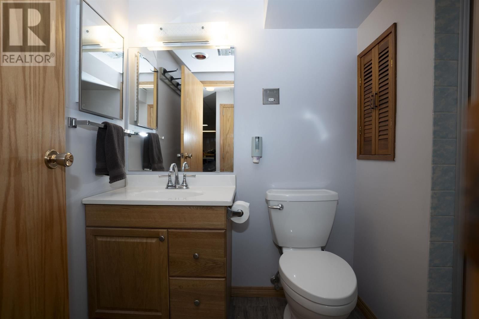 305 SILLESDALE CRES Image 21