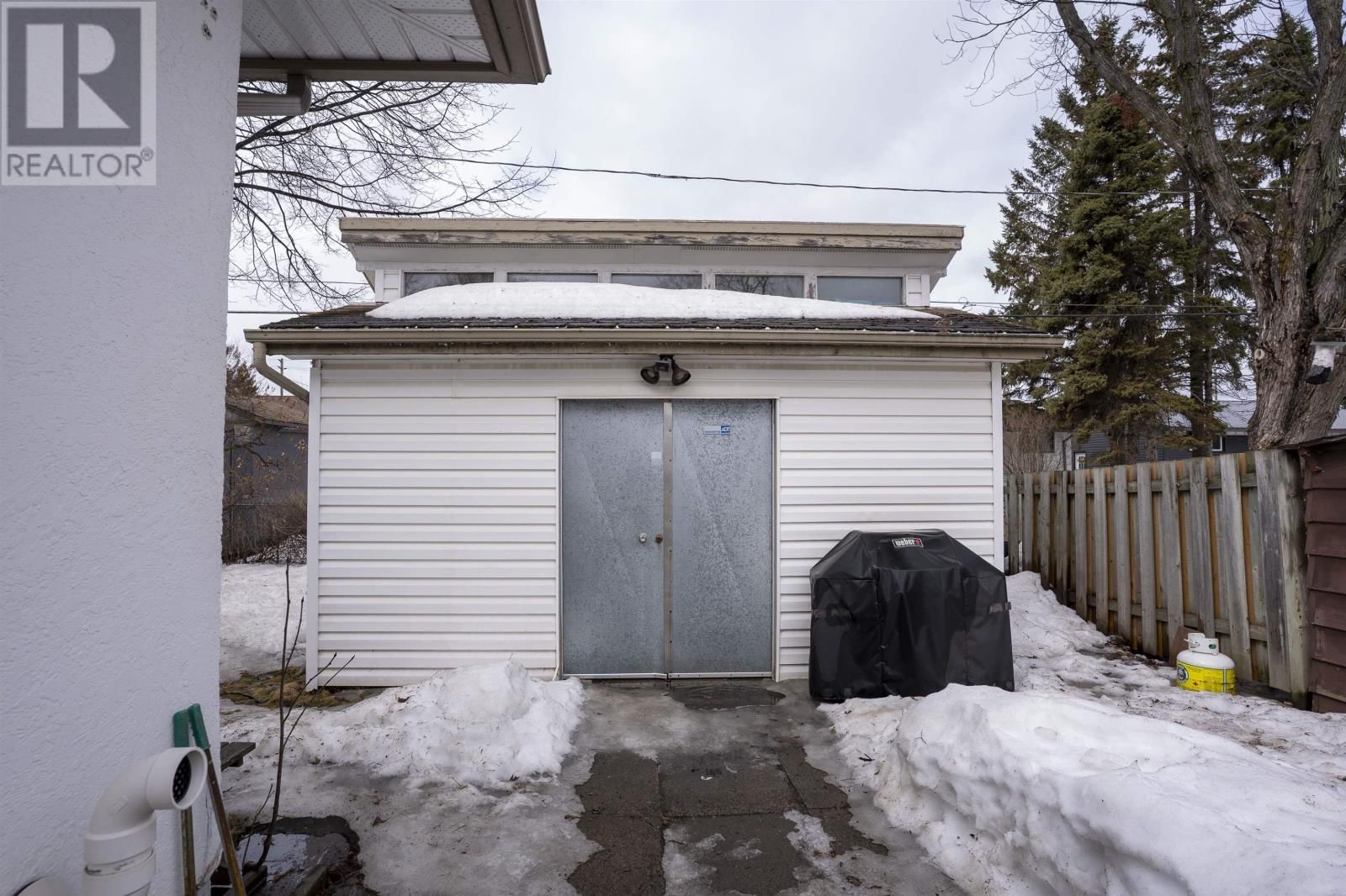 305 SILLESDALE CRES Image 27