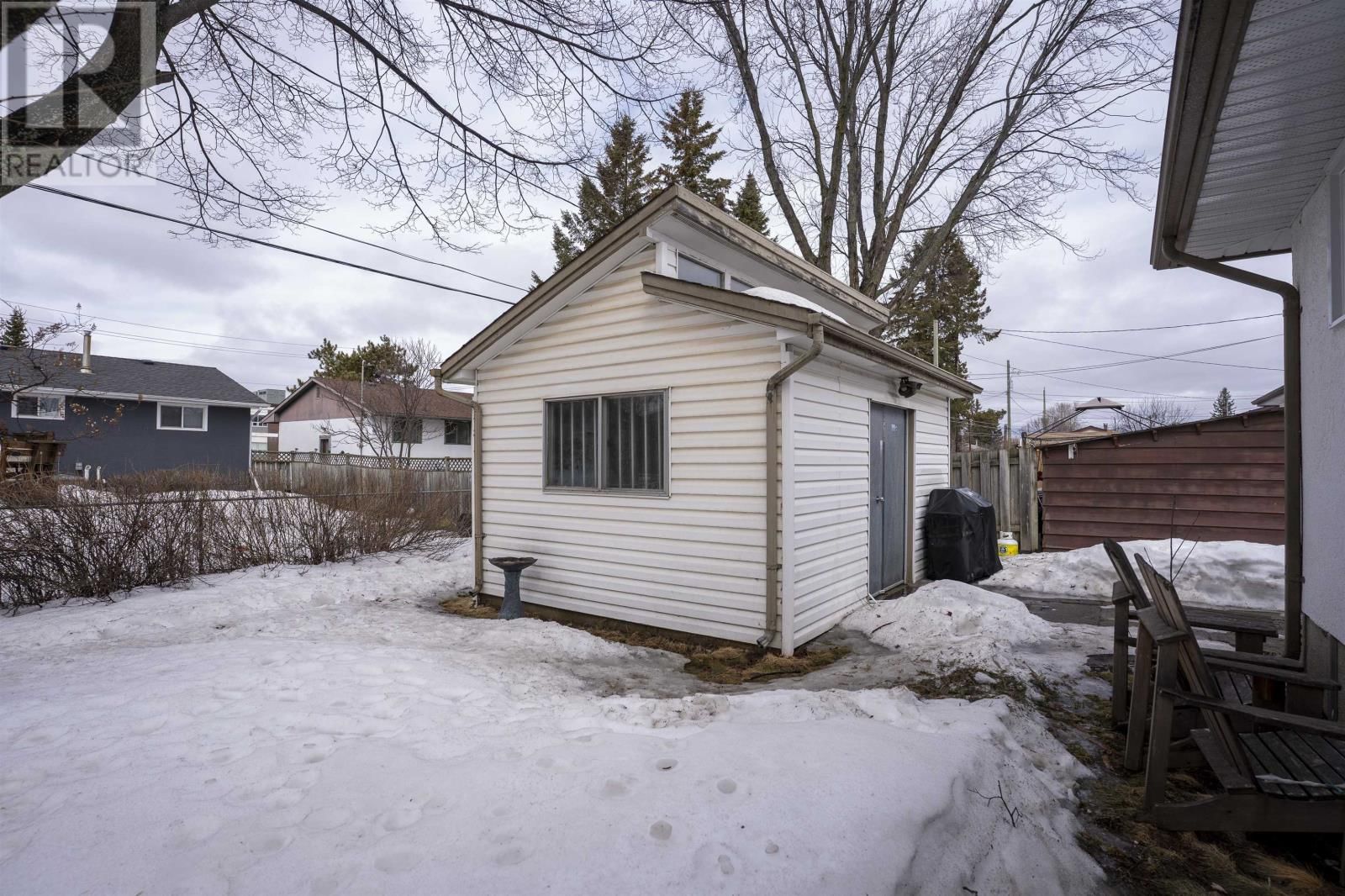 305 SILLESDALE CRES Image 28