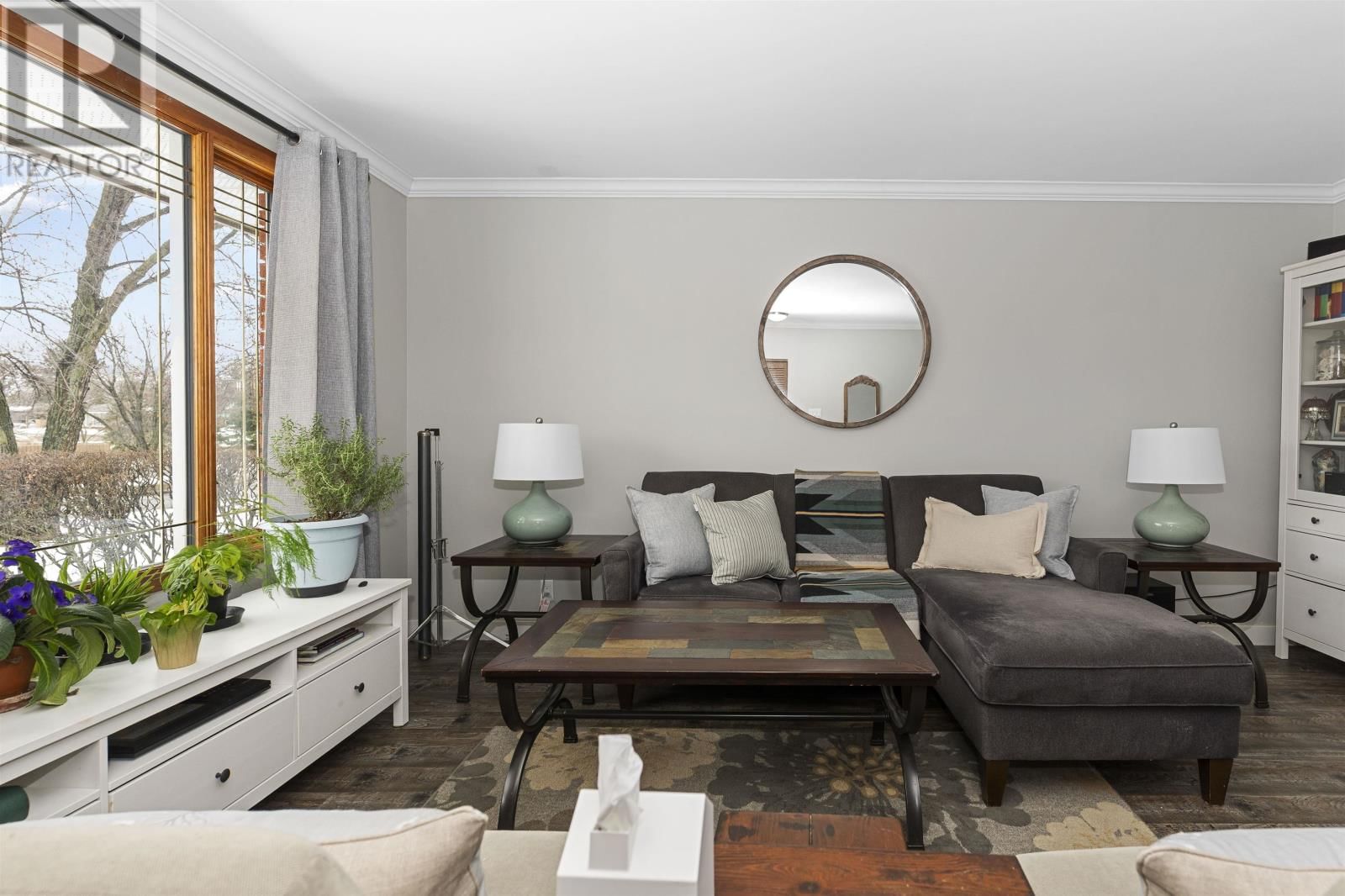 305 SILLESDALE CRES Image 5