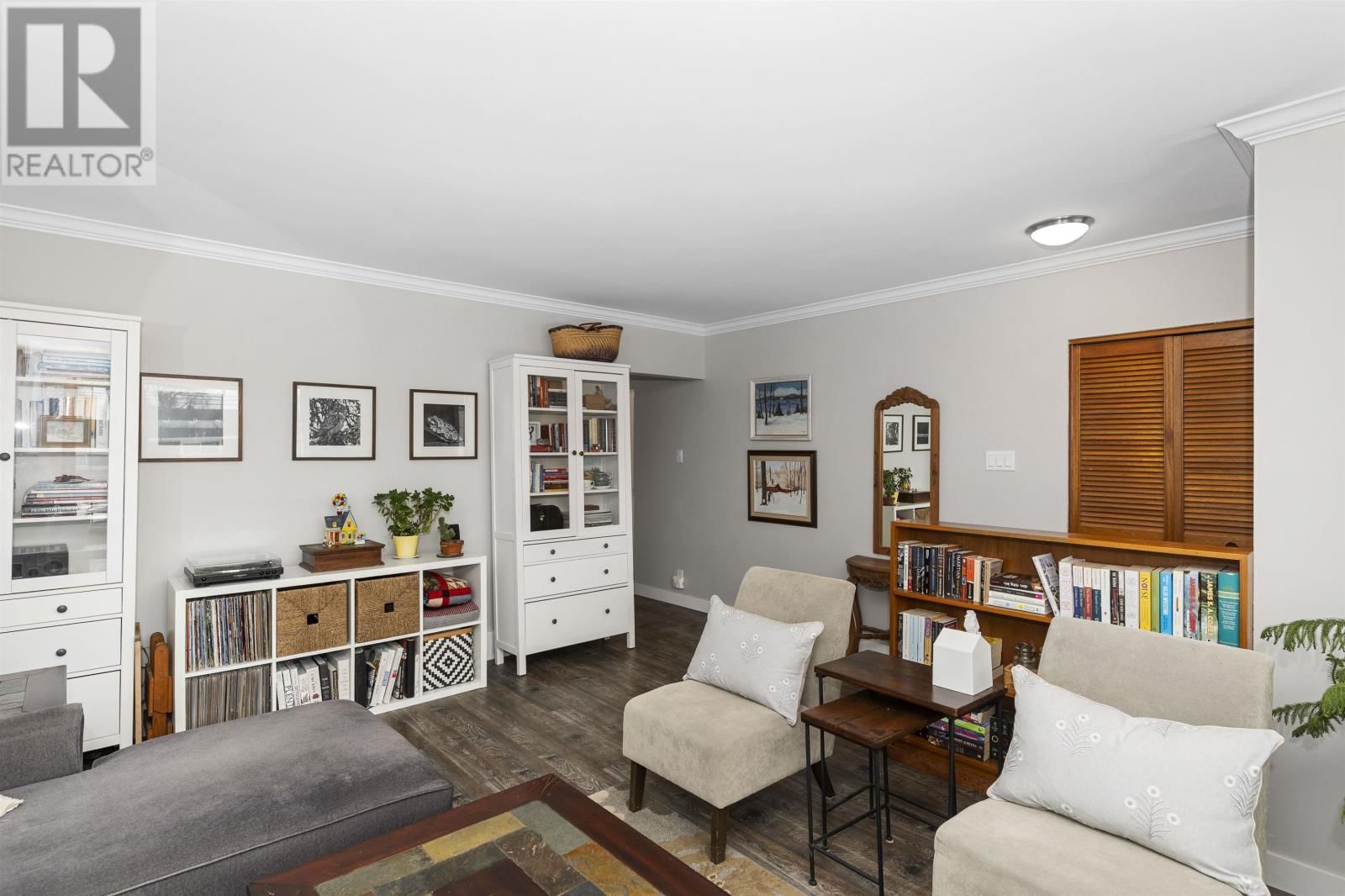 305 SILLESDALE CRES Image 6