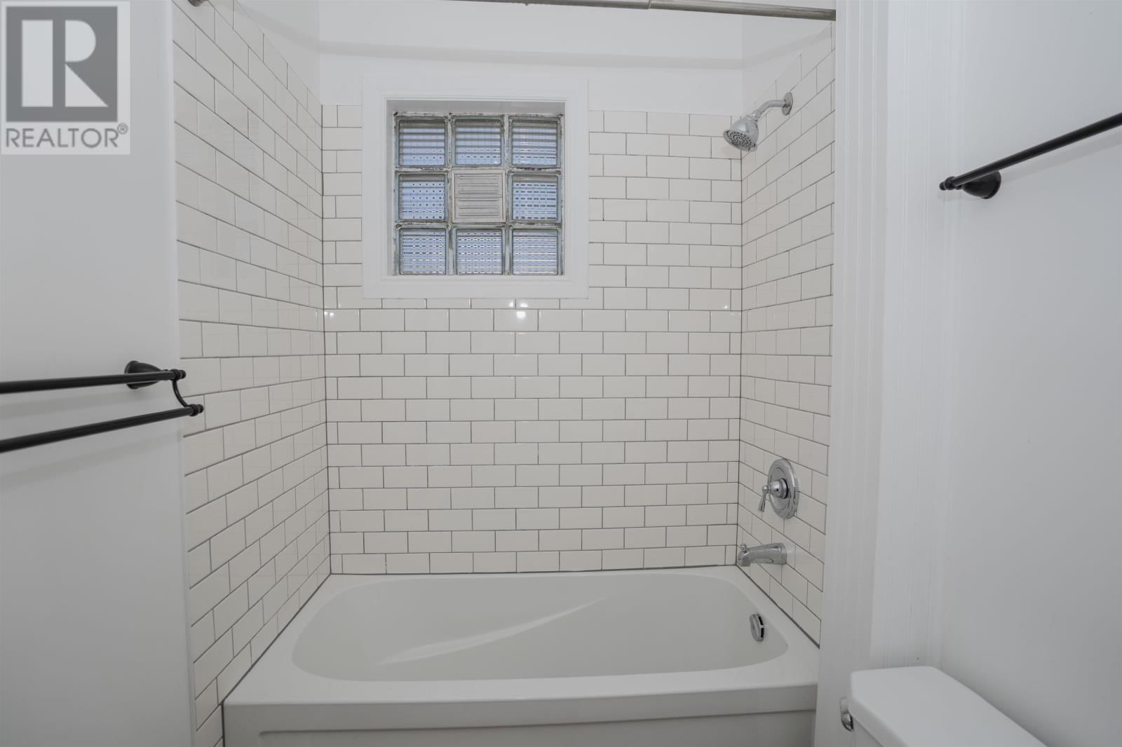 420 VAN NORMAN ST Image 18