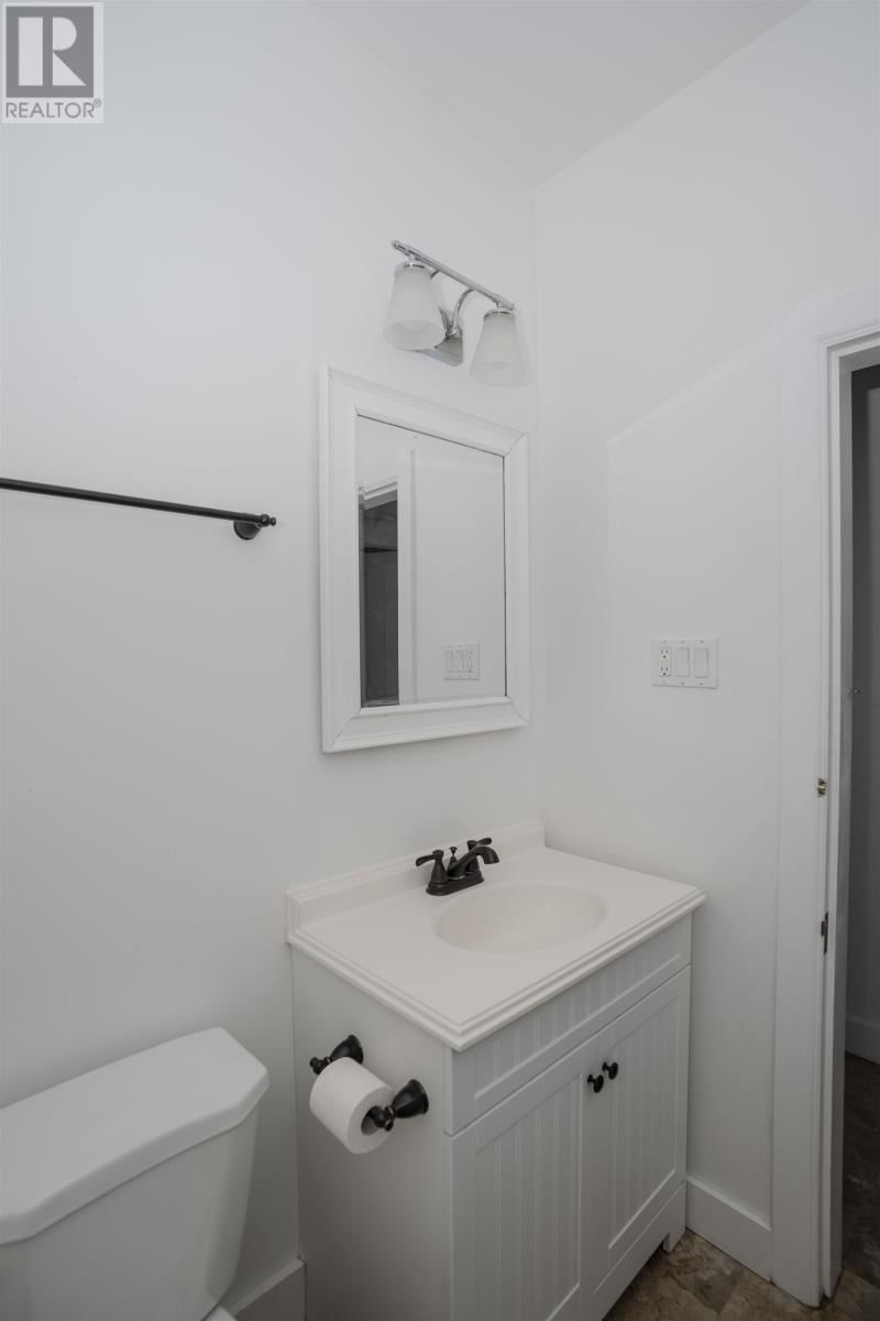 420 VAN NORMAN ST Image 20