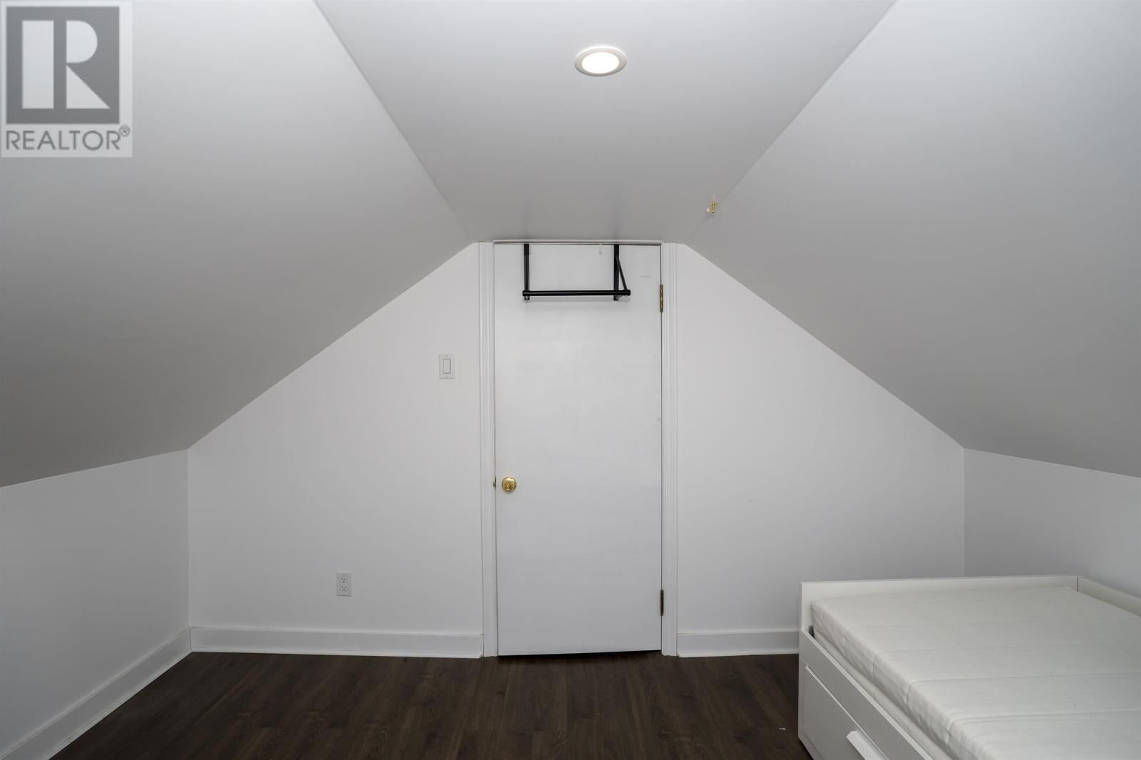 420 VAN NORMAN ST Image 29