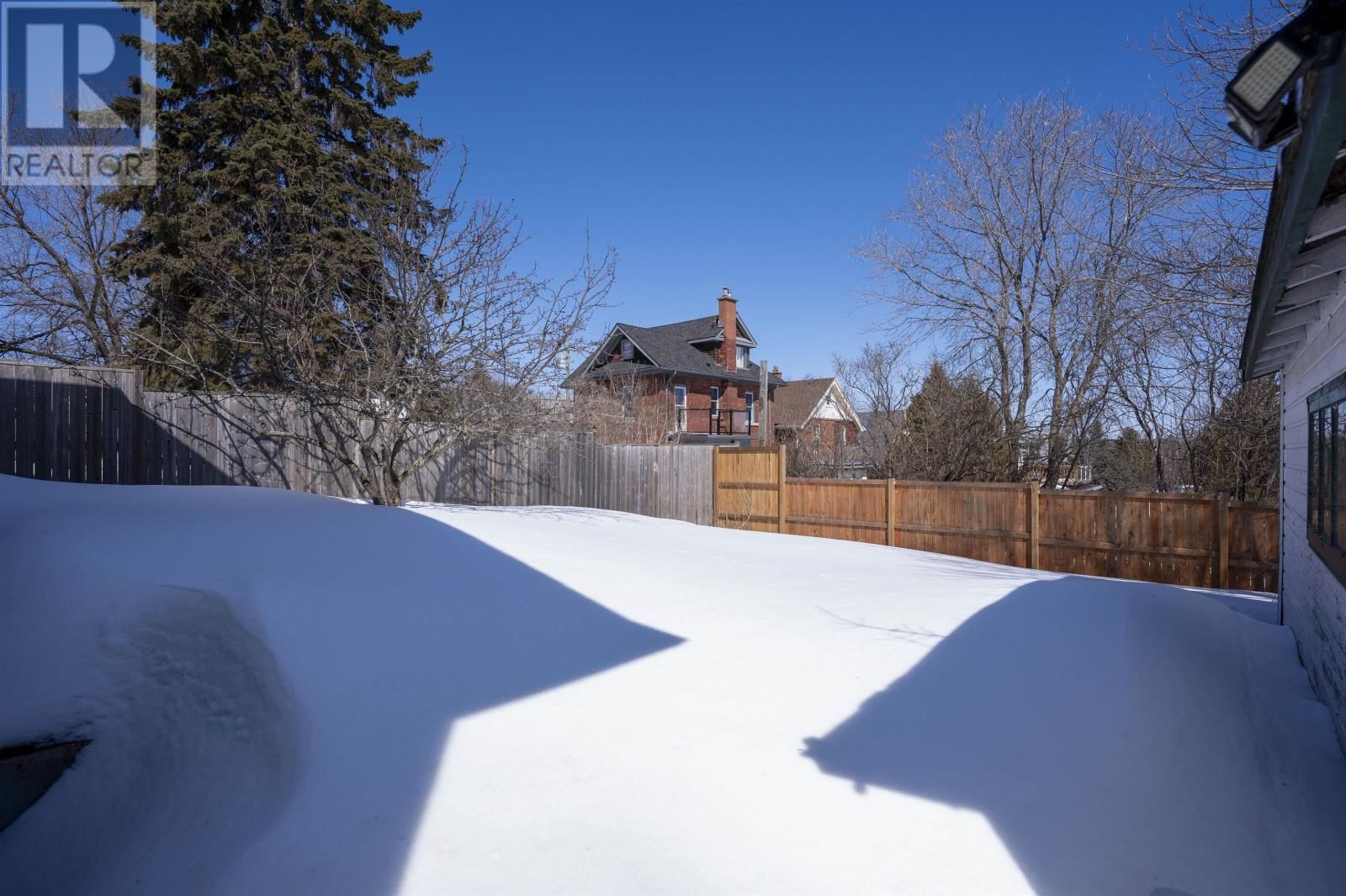 420 VAN NORMAN ST Image 36