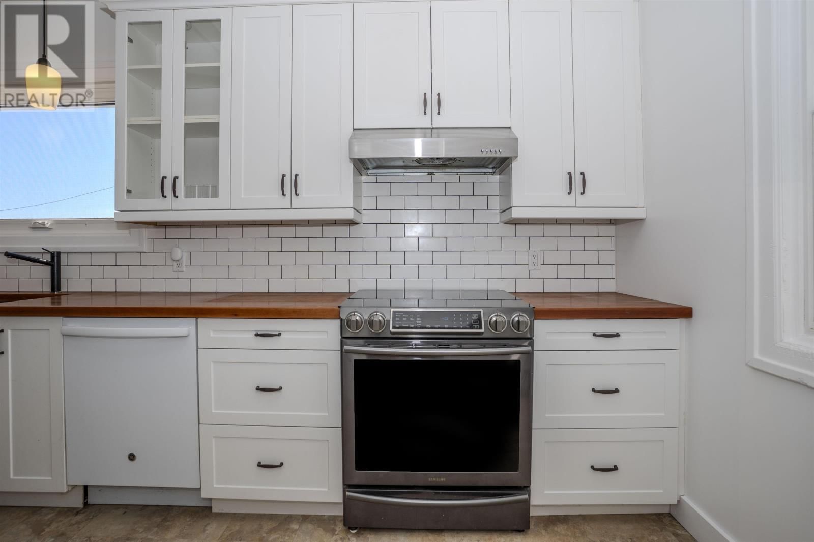 420 VAN NORMAN ST Image 8