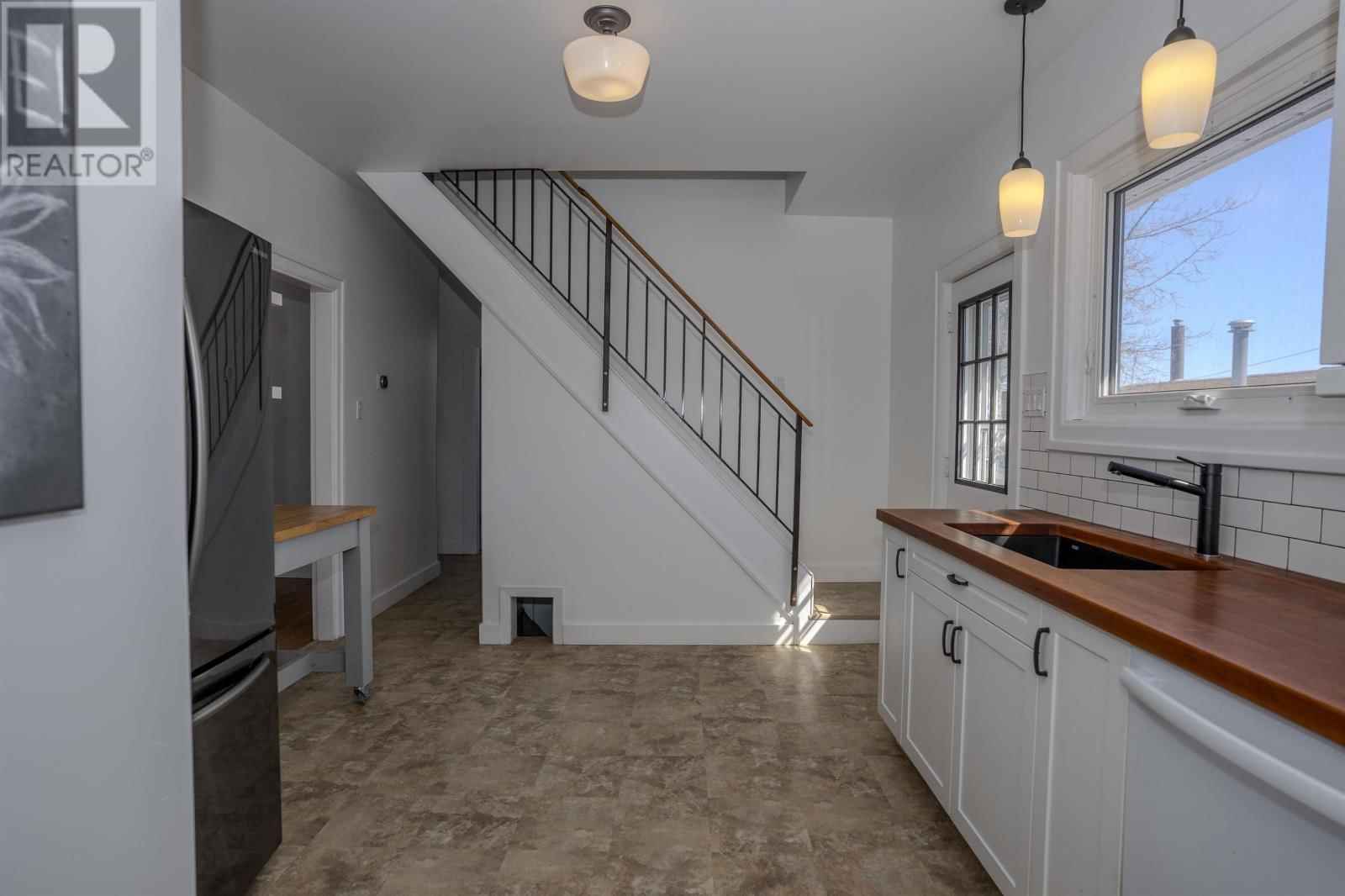 420 VAN NORMAN ST Image 9