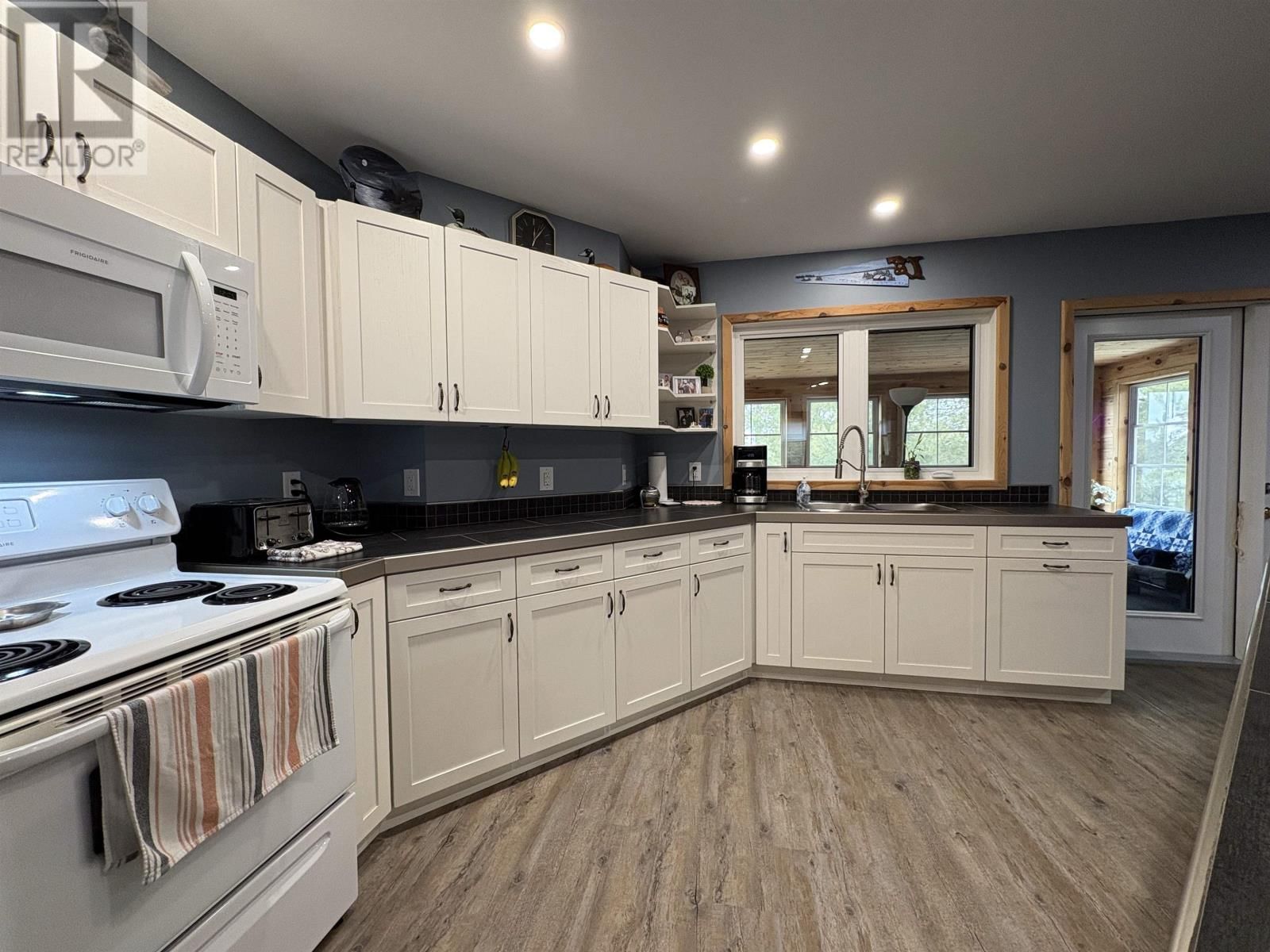 283 JAPADA TRL Image 18