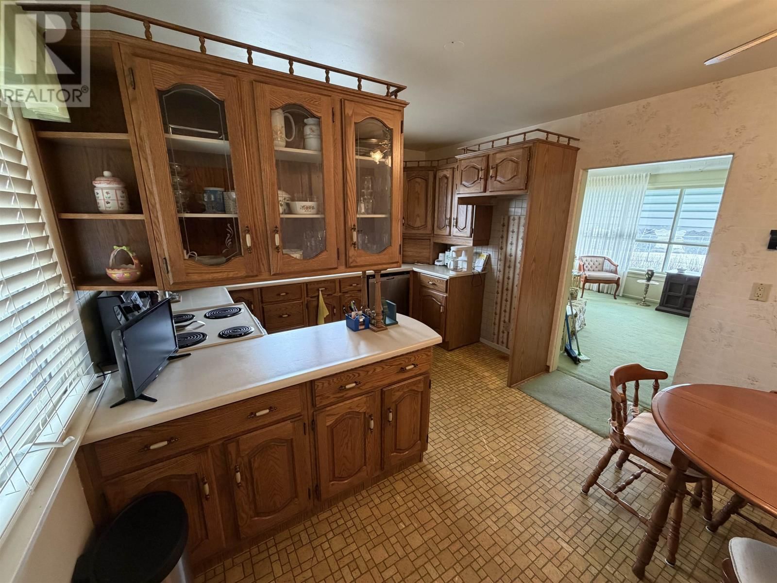 267 WINDSOR ST Image 14