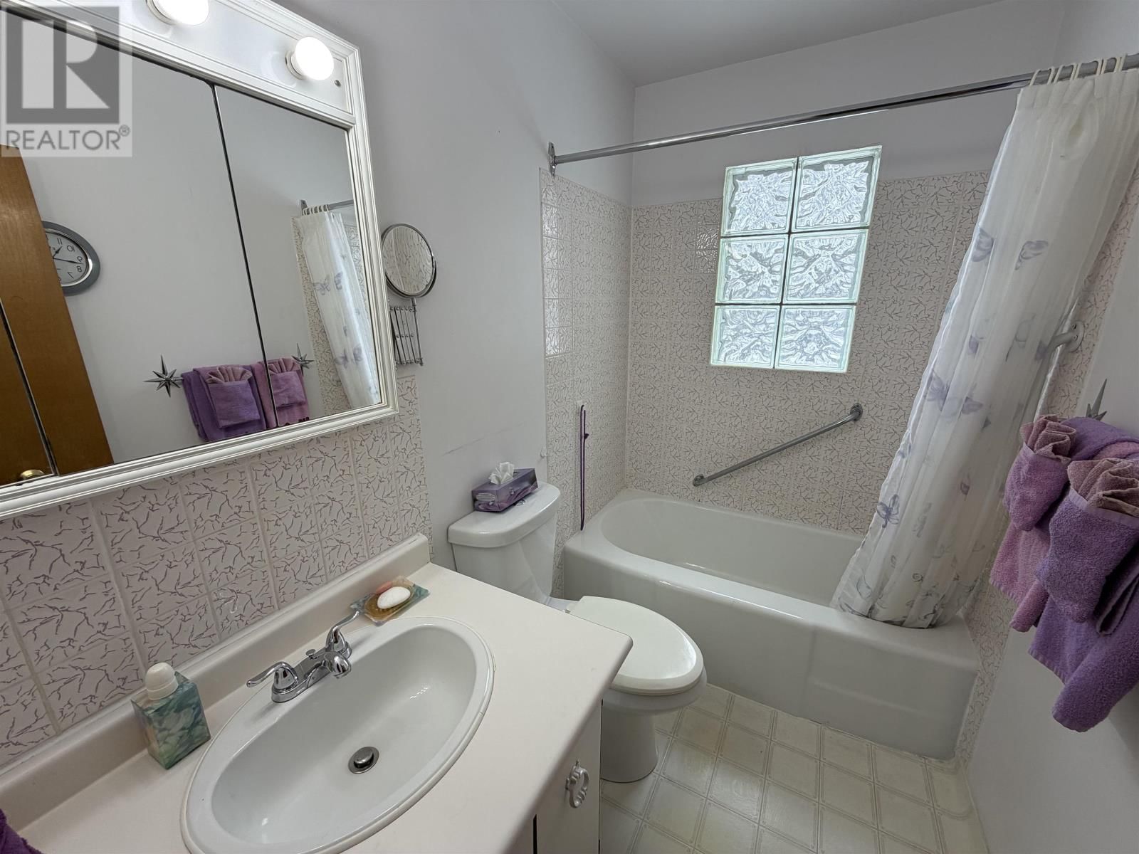 267 WINDSOR ST Image 24