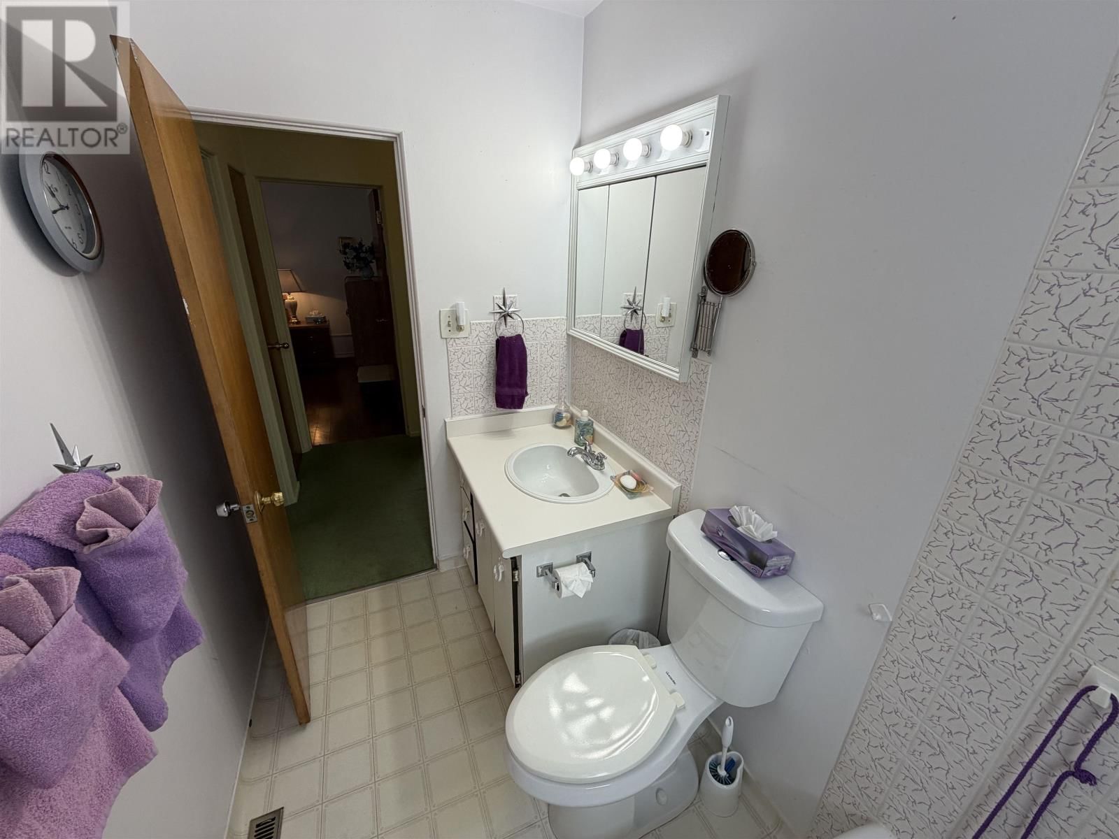 267 WINDSOR ST Image 25