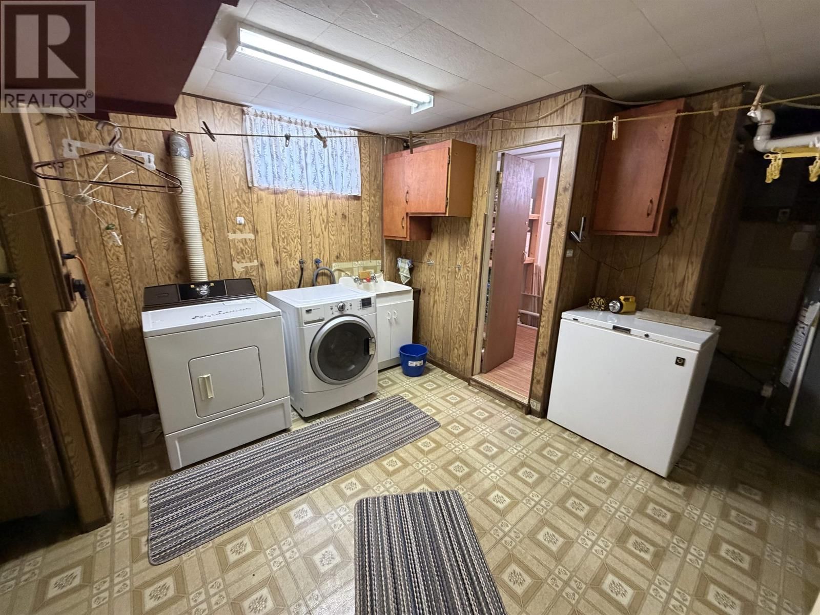 267 WINDSOR ST Image 40