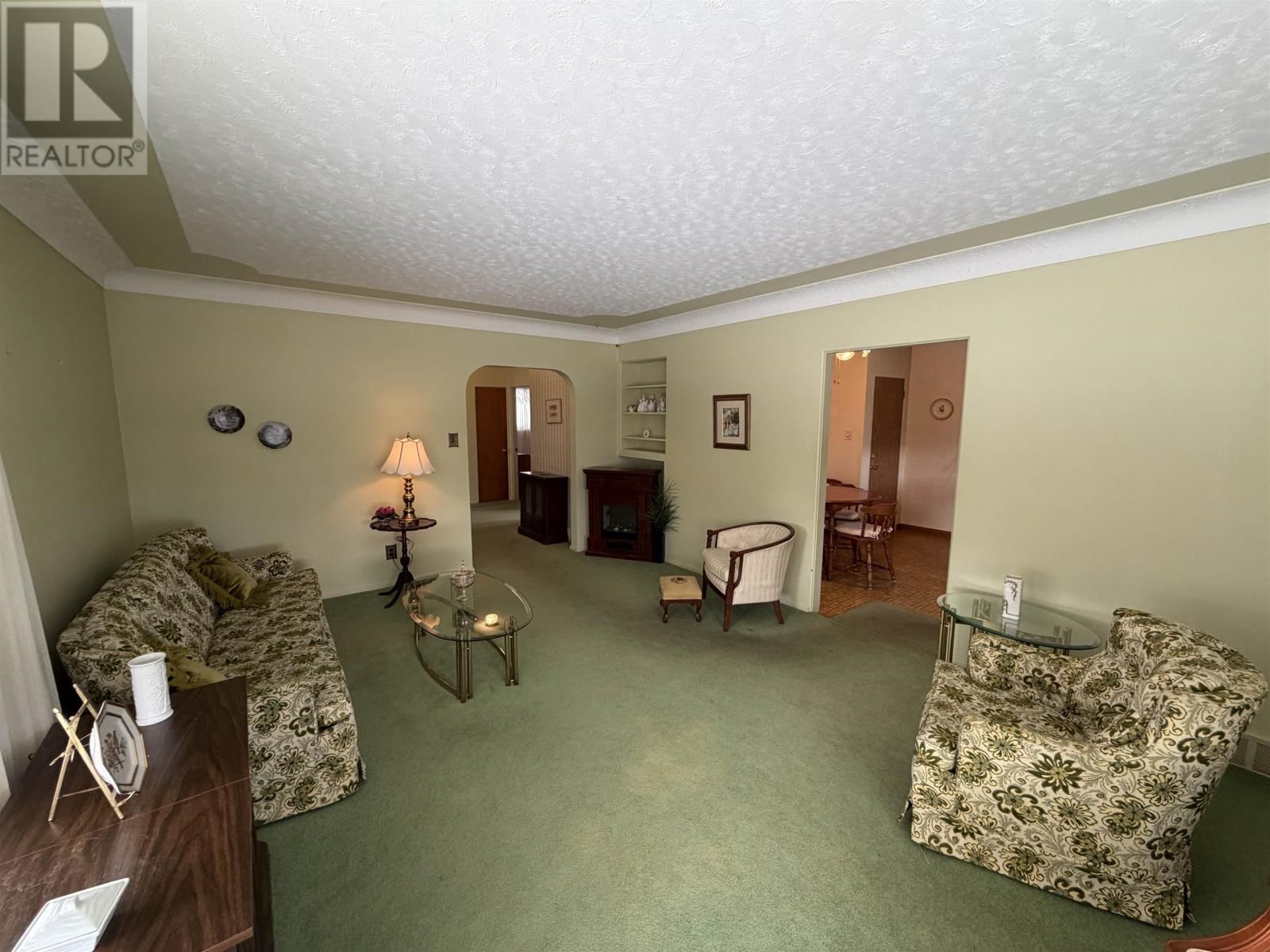 267 WINDSOR ST Image 9