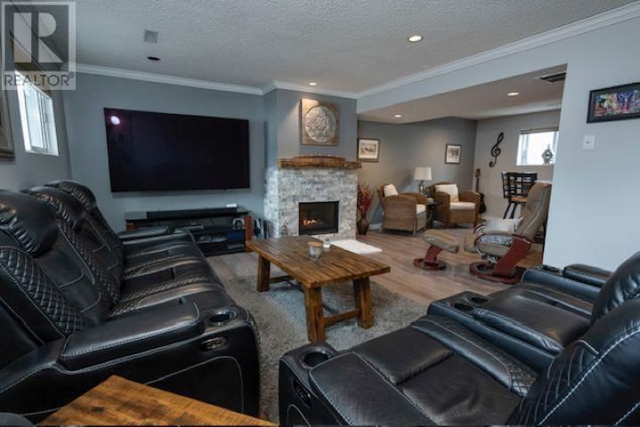 412 RAINBOW STREET Image 22