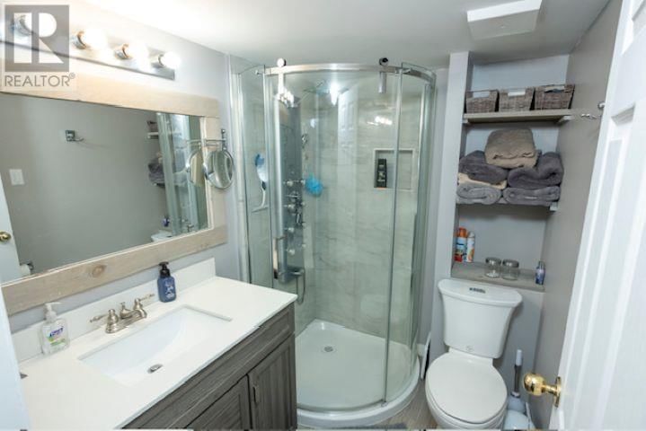 412 RAINBOW STREET Image 27