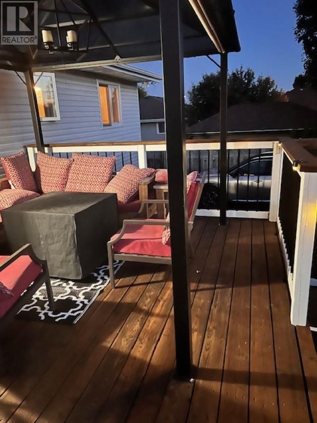 412 RAINBOW STREET Image 30