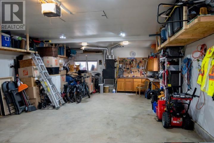 412 RAINBOW STREET Image 34