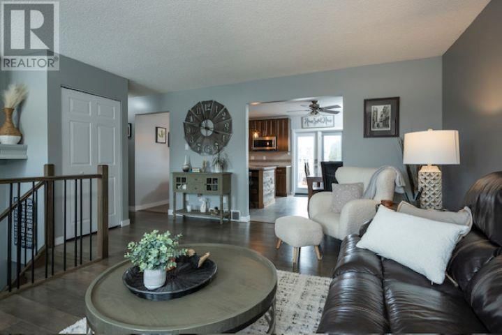 412 RAINBOW STREET Image 4