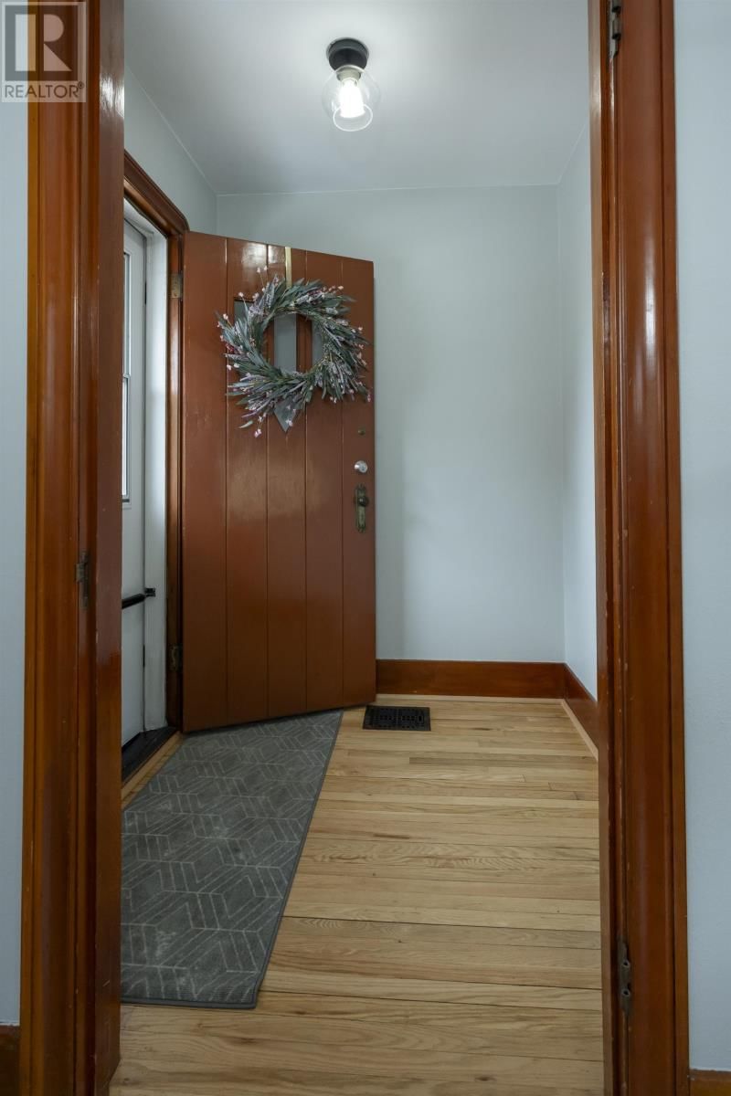 522 SYNDICATE AVE Image 2