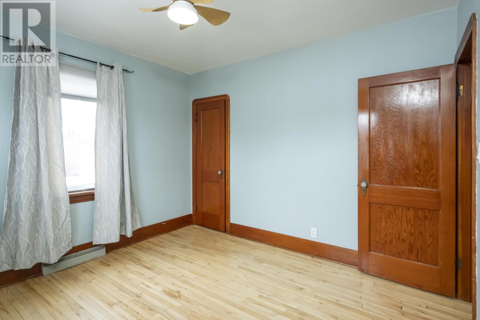 522 SYNDICATE AVE Image 23