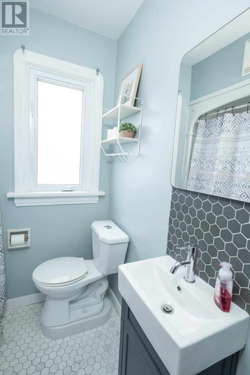 522 SYNDICATE AVE Image 25