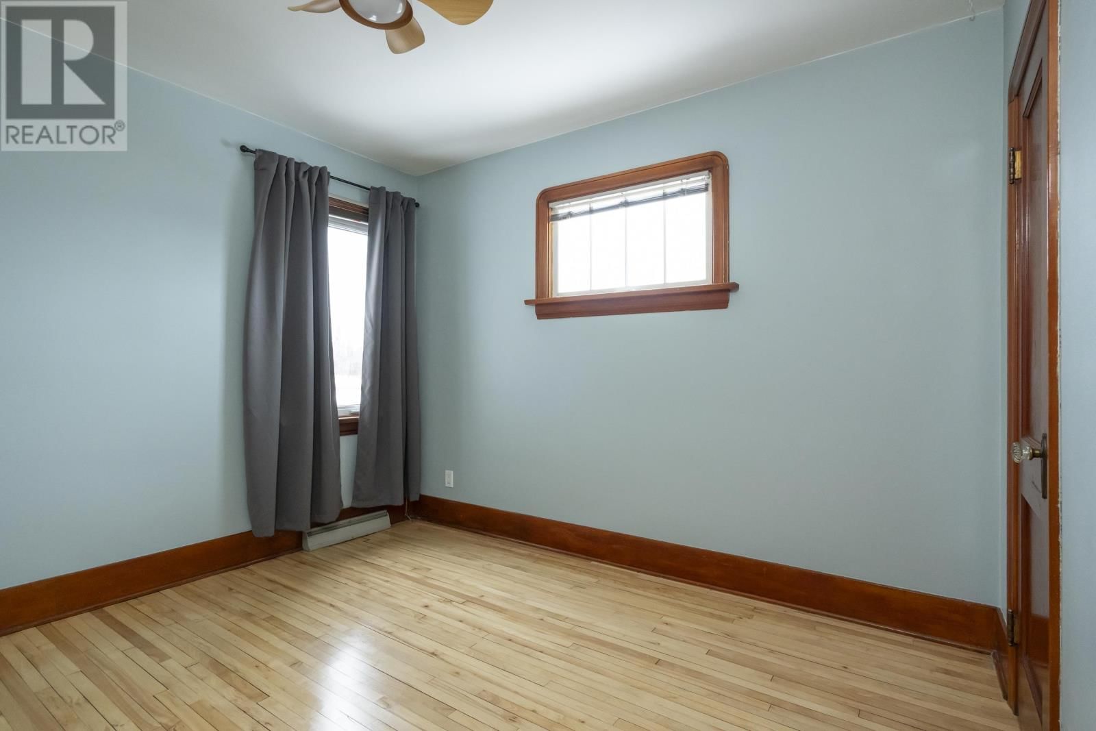 522 SYNDICATE AVE Image 27