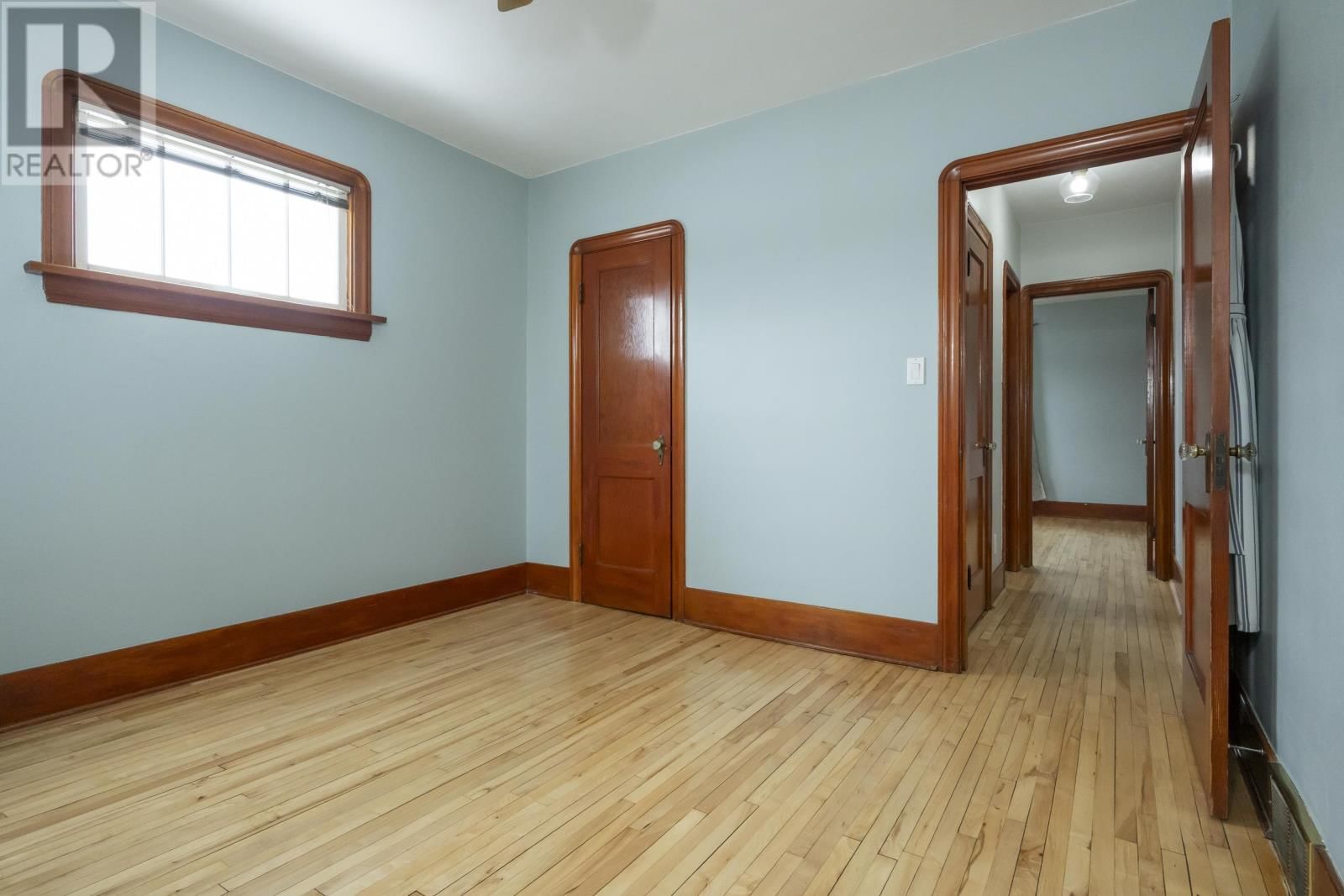 522 SYNDICATE AVE Image 28