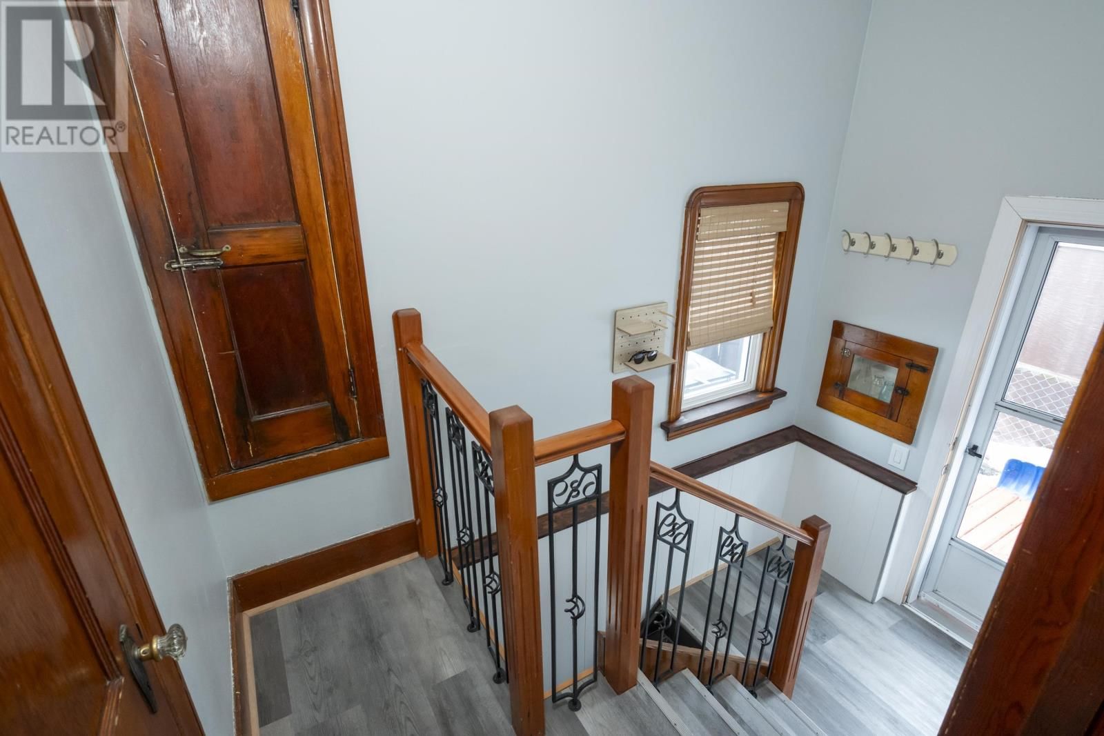 522 SYNDICATE AVE Image 29