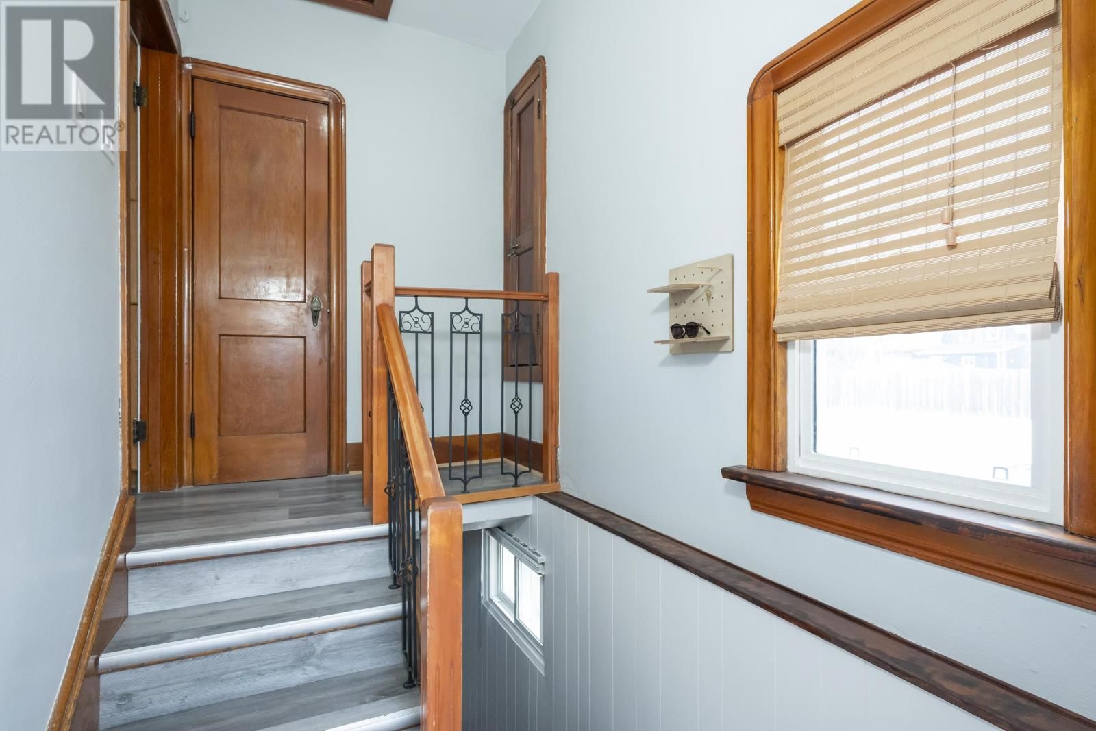 522 SYNDICATE AVE Image 32