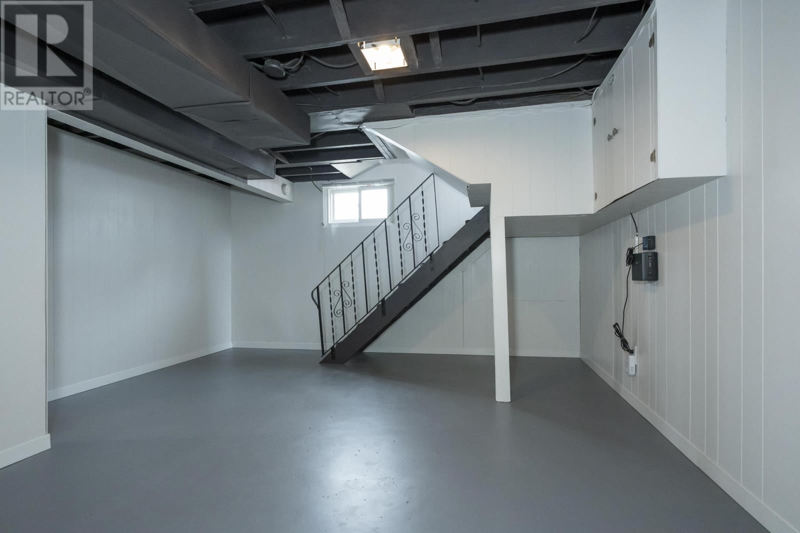 522 SYNDICATE AVE Image 34