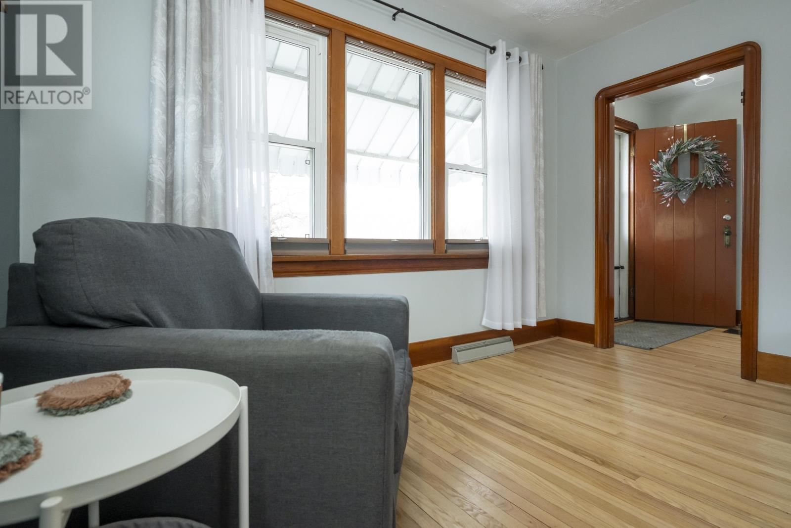 522 SYNDICATE AVE Image 4