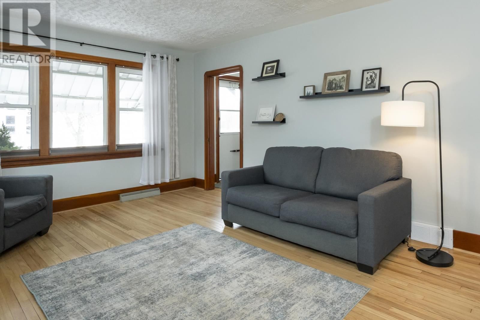 522 SYNDICATE AVE Image 6