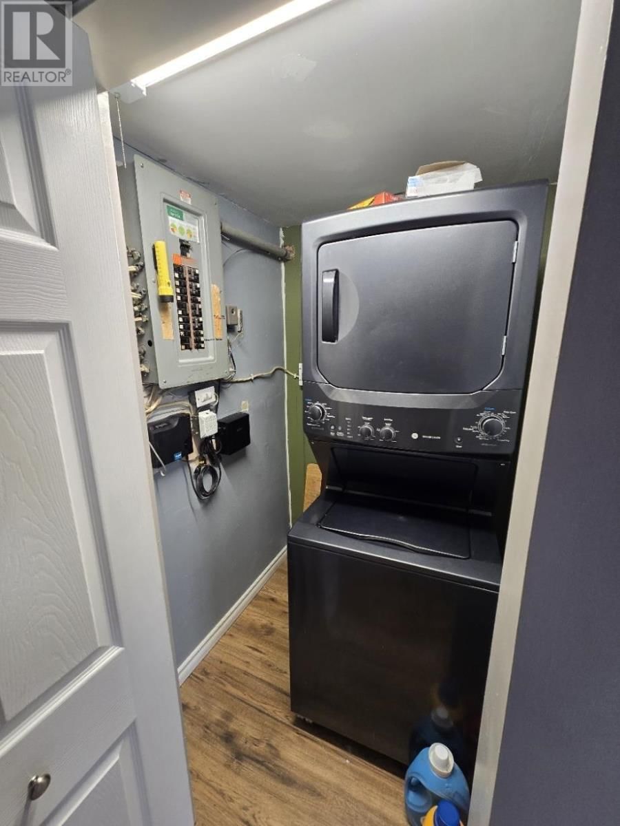 611 WILEY ST Image 11