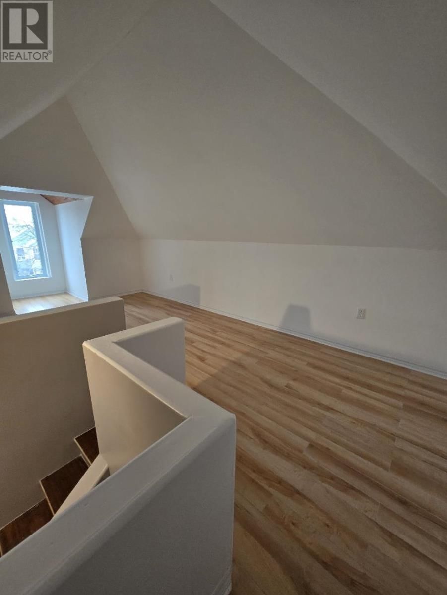 611 WILEY ST Image 12