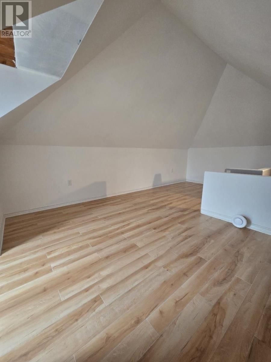 611 WILEY ST Image 13