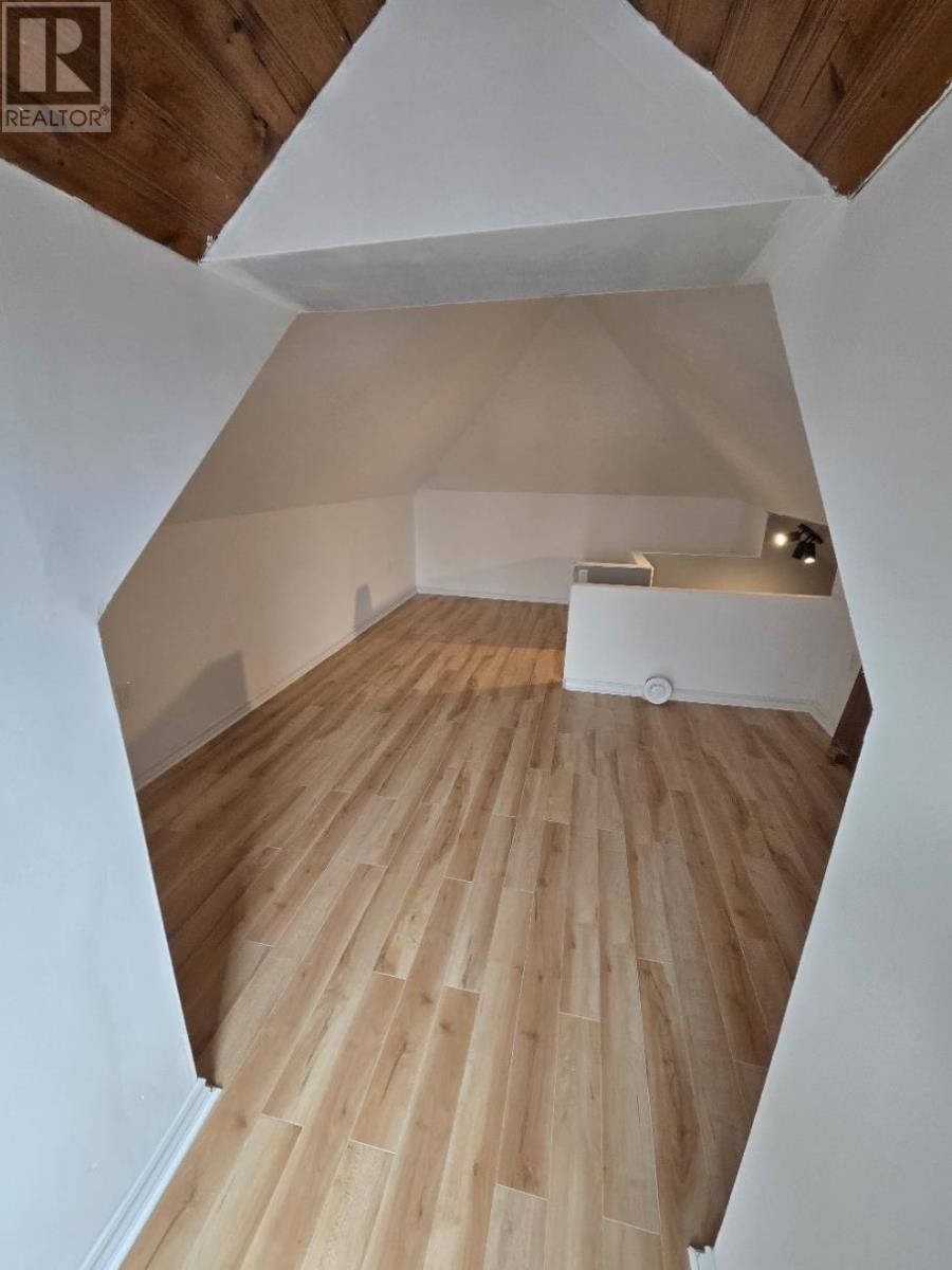 611 WILEY ST Image 14