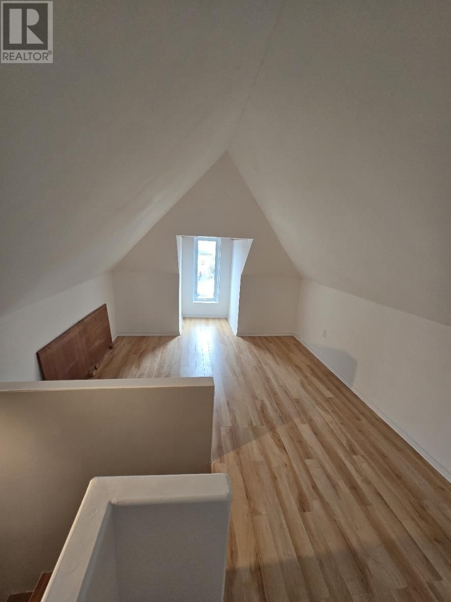 611 WILEY ST Image 15