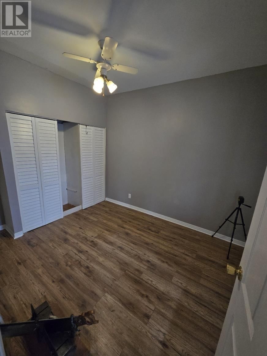 611 WILEY ST Image 18