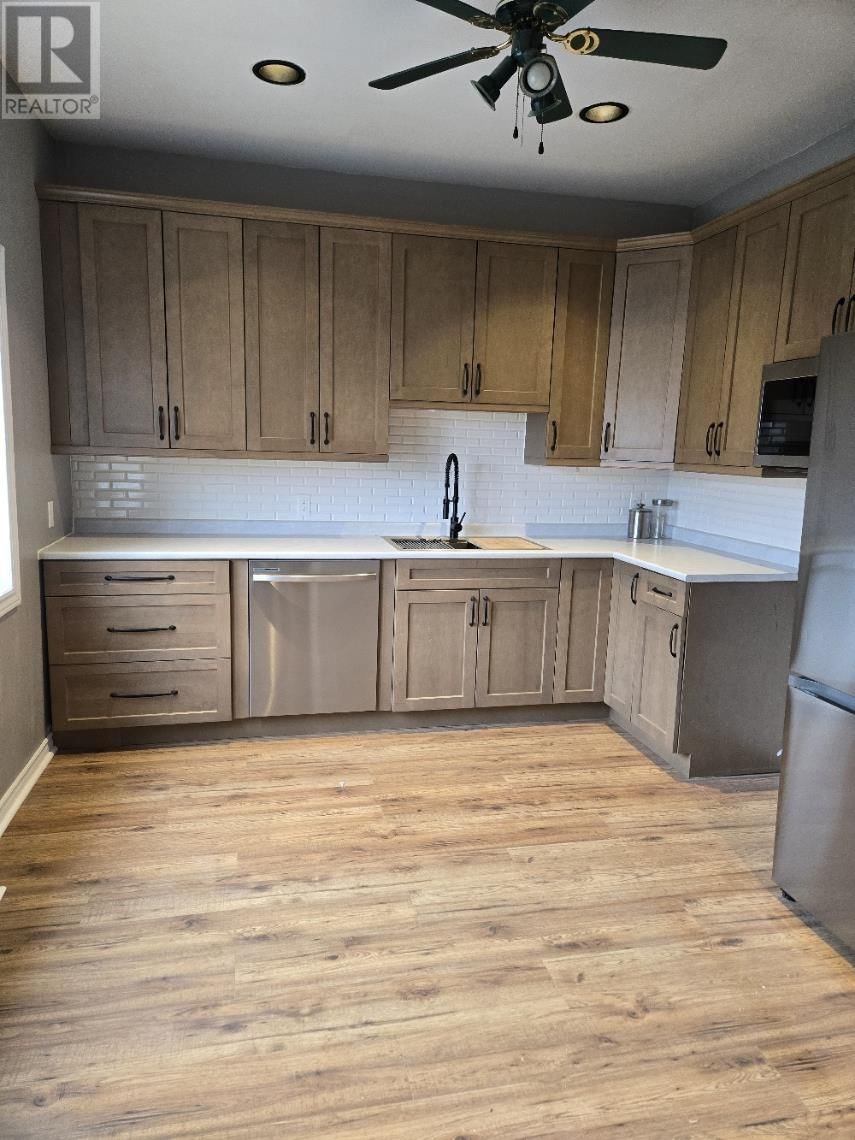 611 WILEY ST Image 9