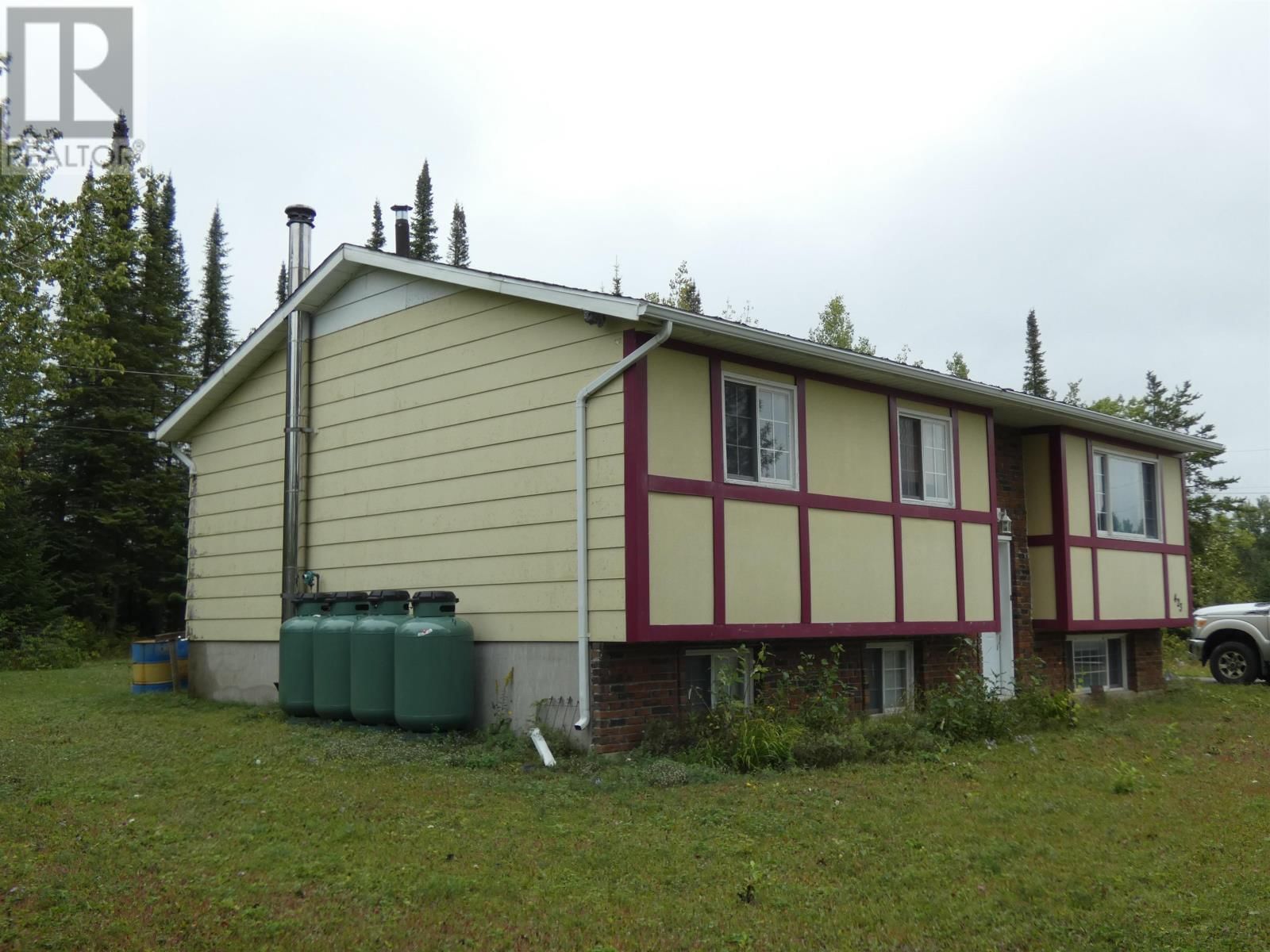 423 BIRCH CRES Image 5