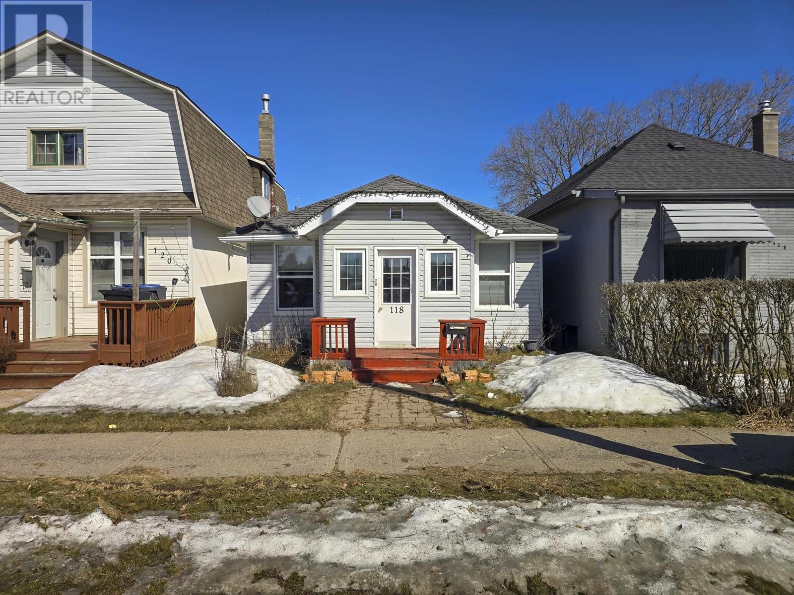 118 SELKIRK ST Image 1