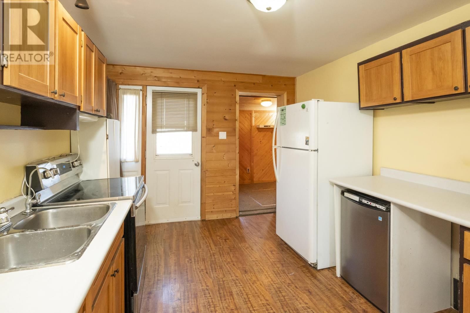 118 SELKIRK ST Image 10