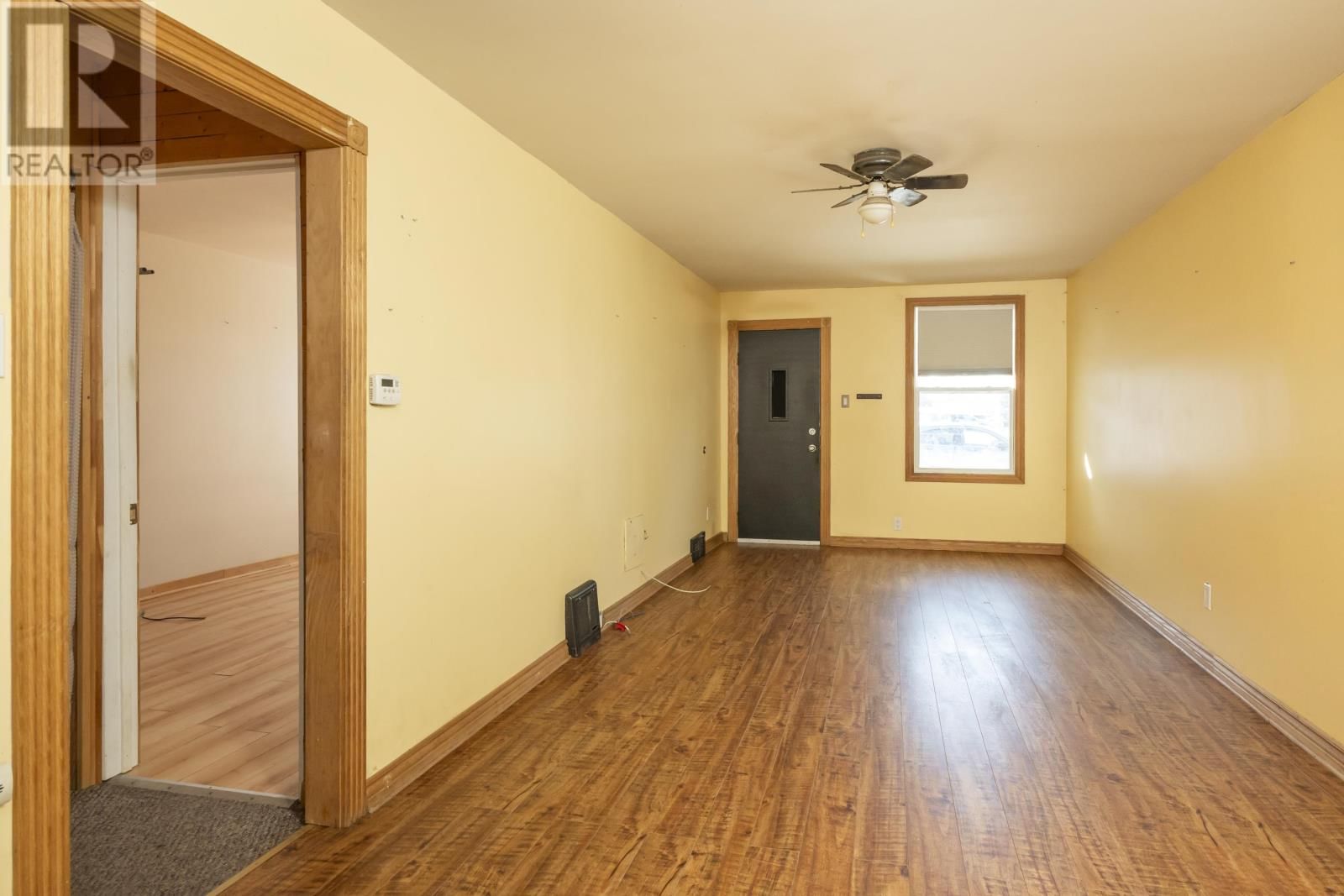 118 SELKIRK ST Image 13