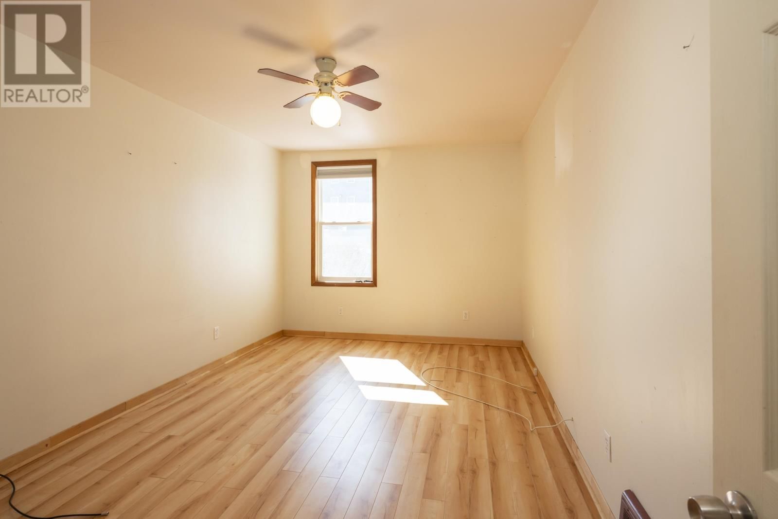 118 SELKIRK ST Image 16