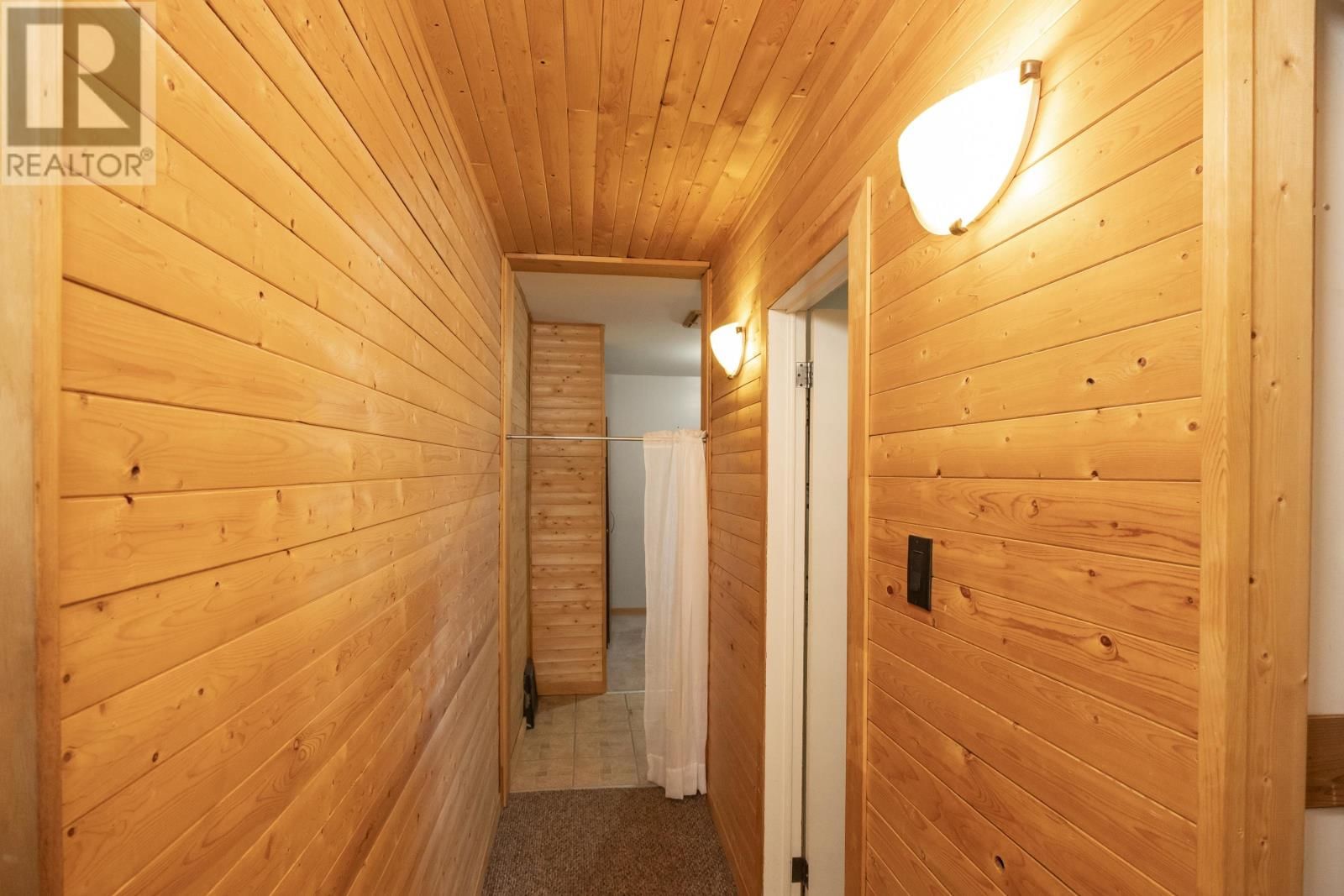 118 SELKIRK ST Image 17