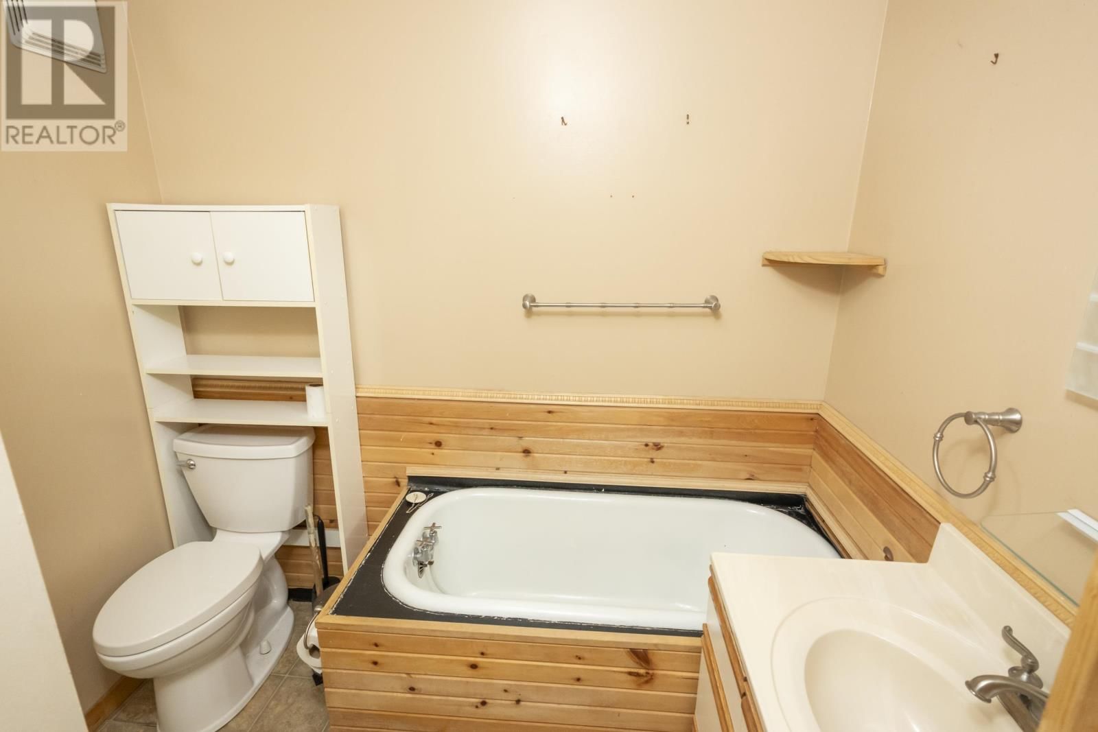 118 SELKIRK ST Image 22