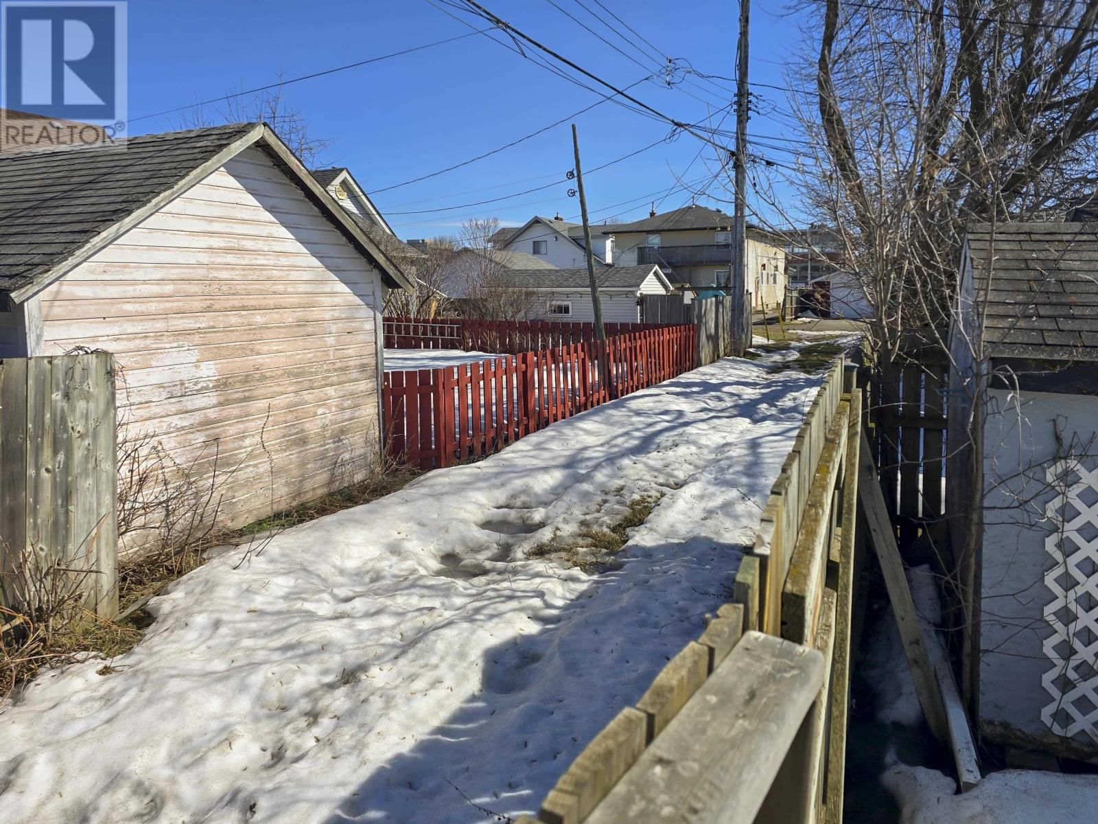 118 SELKIRK ST Image 34