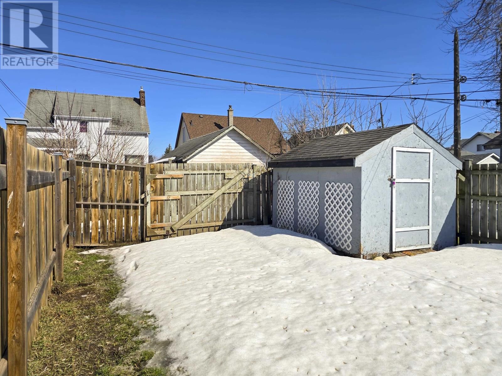 118 SELKIRK ST Image 36