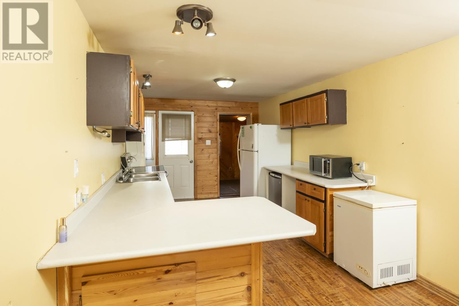 118 SELKIRK ST Image 4