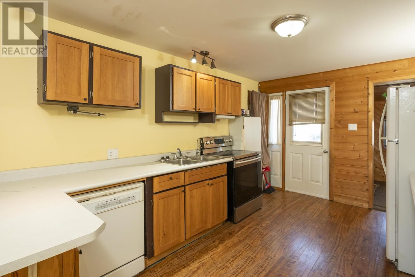 118 SELKIRK ST Image 5